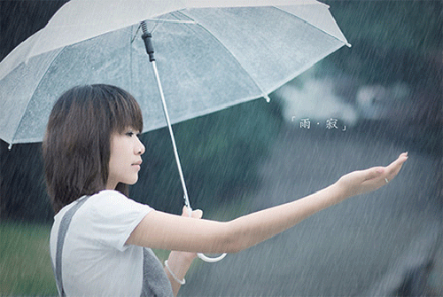 　唯美下雨天图片大全：下雨天我们的故事