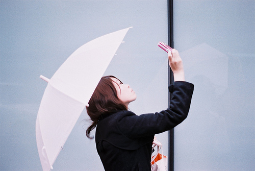 　唯美下雨天图片大全：下雨天我们的故事