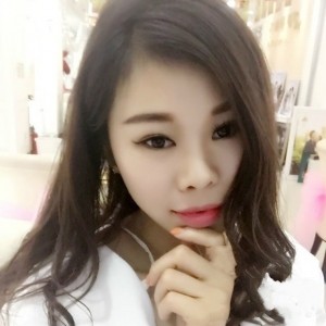 情人系蛇女田田，妖魅未满，值得一品