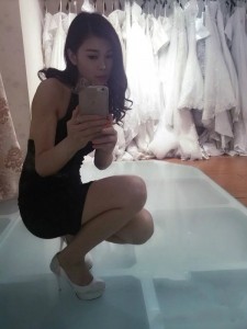 情人系蛇女田田，妖魅未满，值得一品